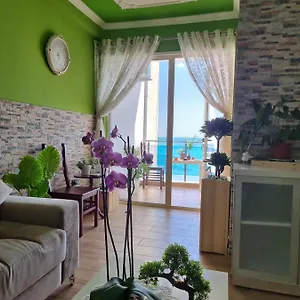 Seaview Luxury Apartment